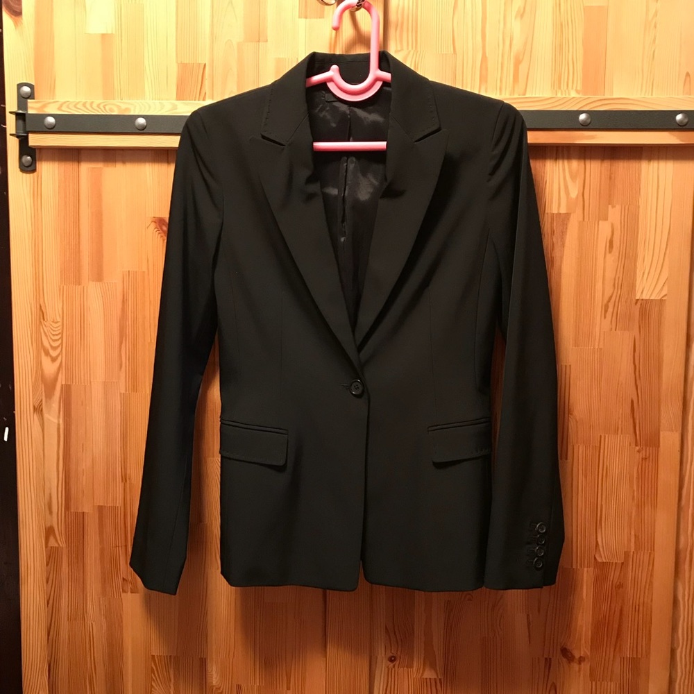 Elie Tahari Women blazer